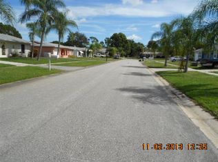 250 NE Brunson Ct, Port Saint Lucie, FL 34983