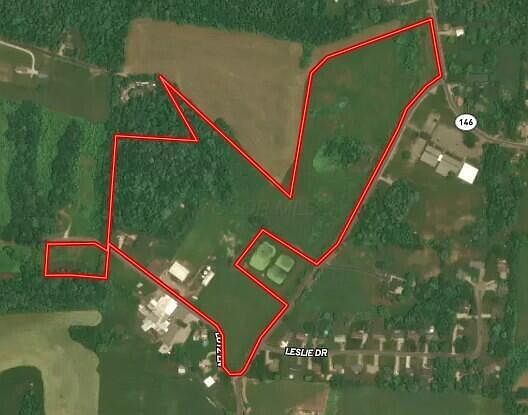 2nd image of 1835 Lutz Ln
