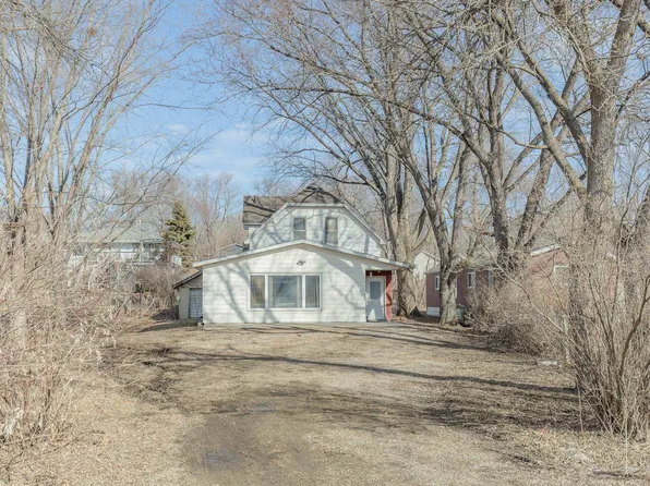 25664 164th St, Spirit Lake, IA 51360