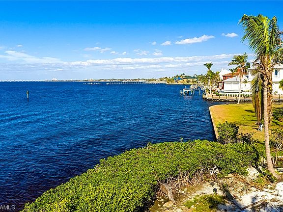3rd image of 5597 Sundown Harbor Ct