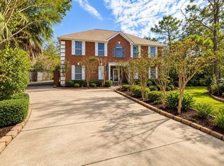 101 Rustic Ln, Friendswood, TX 77546