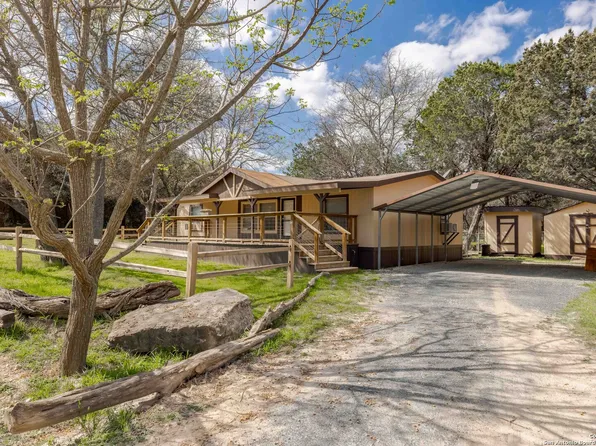 7939 Whartons Dock, Bandera, TX 78003