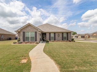 94 Hideaway Ln, Wetumpka, AL 36092