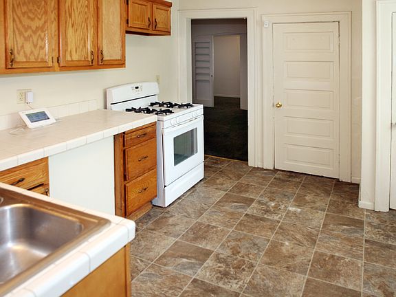 2nd image of 425 24th Ave N #1