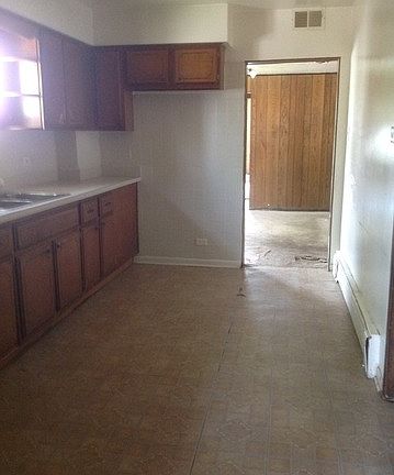 4th image of 1456 N Menard Ave