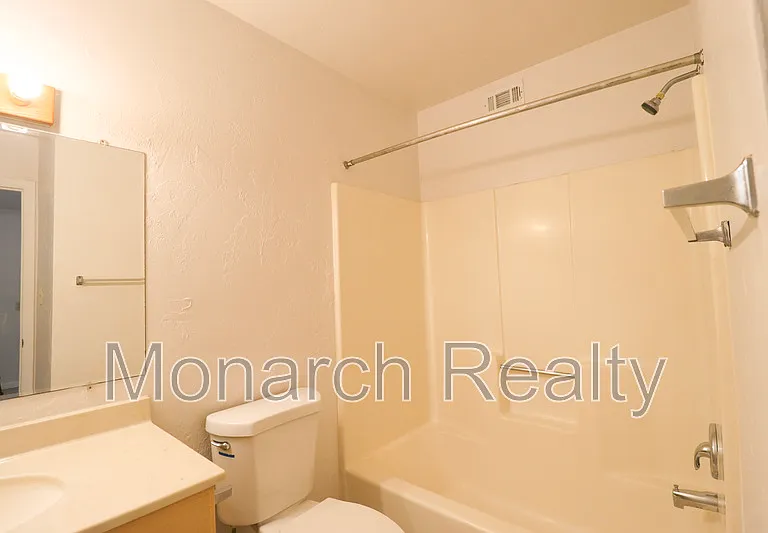 89 SE 16th Ave #101-P101 — Photo 20