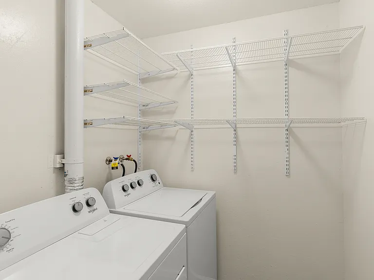 Sycamore Green Apartments — Photo 13