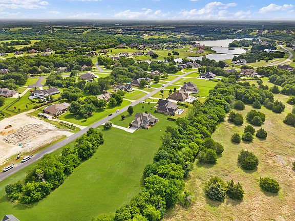4th image of 4374 Lake Shore Dr