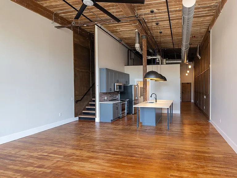 200 Barrett St — Photo 6