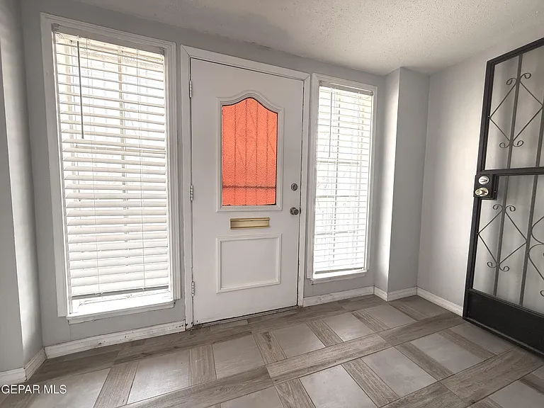 4800 N Stanton St #183 — Photo 9