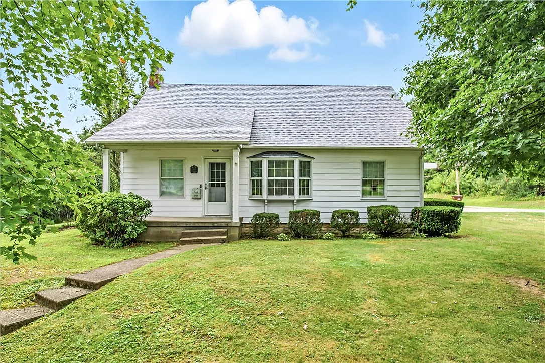100 Chambers Ave photo 1