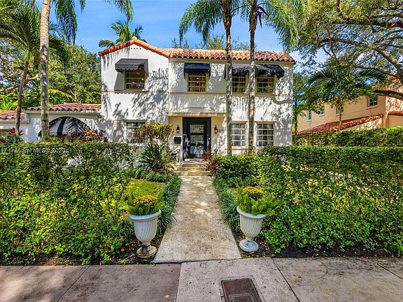 3rd image of 917 Majorca Ave