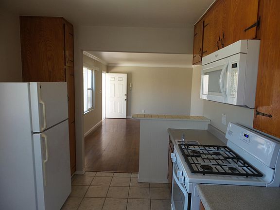 5th image of 1234 30th St APT 2