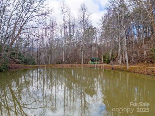 180 Valley Ln, Franklin, NC 28734