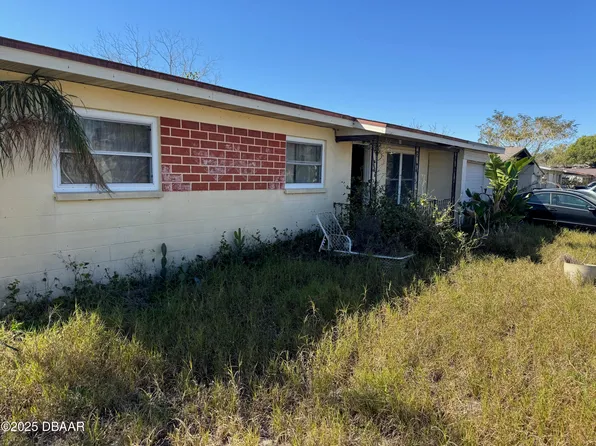 90 Sky Ln, Titusville, FL 32796