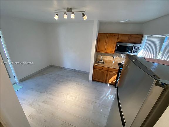 3rd image of 1723 Liberty St APT 8