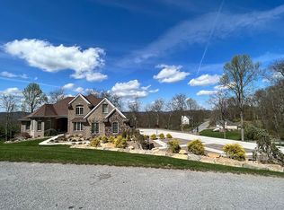 109 Hogan Cir, Bluefield, VA 24605
