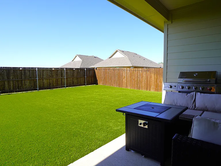 725 Alden Dr — Photo 28