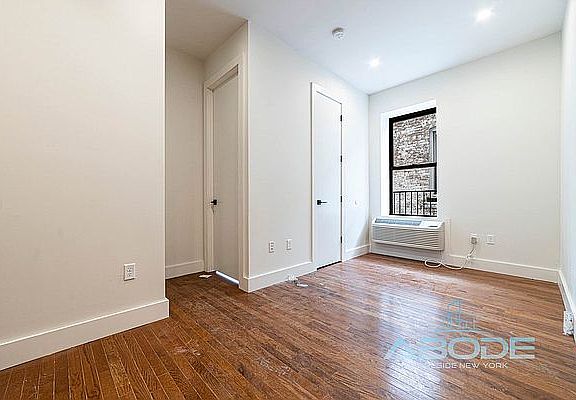 2nd image of 321 Woodbine St #3E