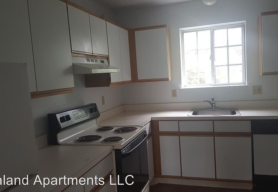 2nd image of 1181 E Main St APT 3C