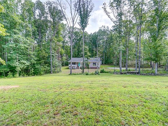 2nd image of 212 Hopeful Church Ln