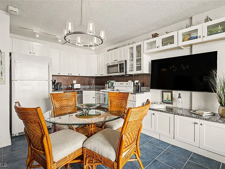 7330 Estero Blvd #202 — Photo 8