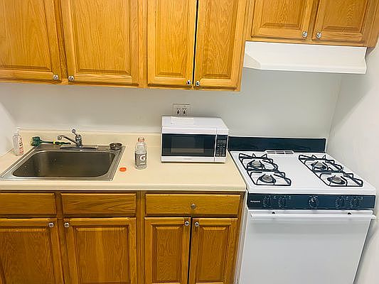 1st image of 2832 44th St APT 2
