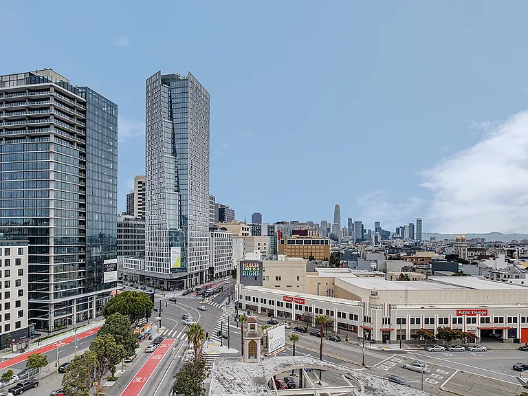 140 S Van Ness Ave #1131 — Photo 4
