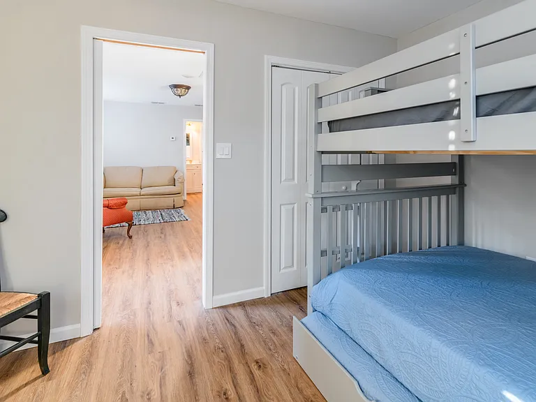 624 Hillcrest Frst — Photo 38