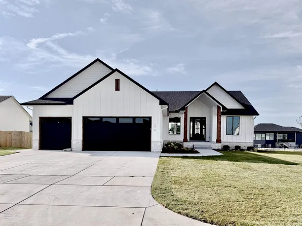 176 S Wellcrest Ct, Goddard, KS 67052