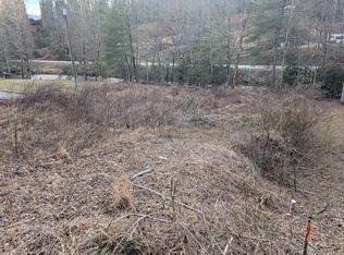 3 Riverview Dr, Robbinsville, NC 28771