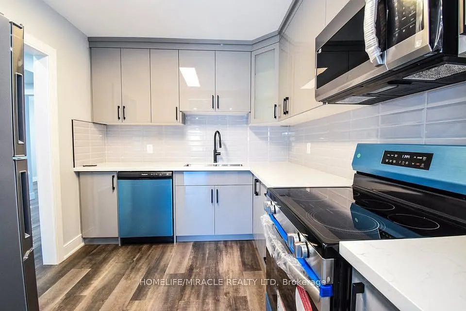 3 bed, $2,050 — Photo 4