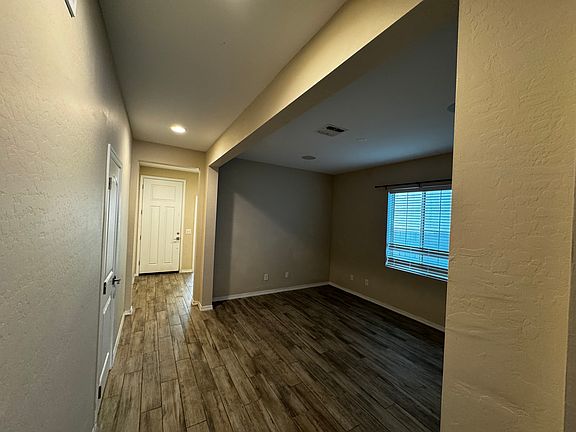 3rd image of 11606 W Parkway Ln
