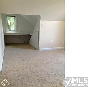bedroom 3.JPG