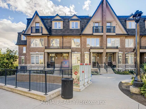 181 Parktree Dr #38, Vaughan, ON L6A 2K9