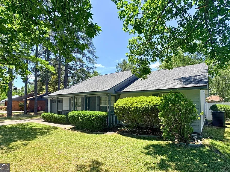204 Merriwood Cir — Photo 3