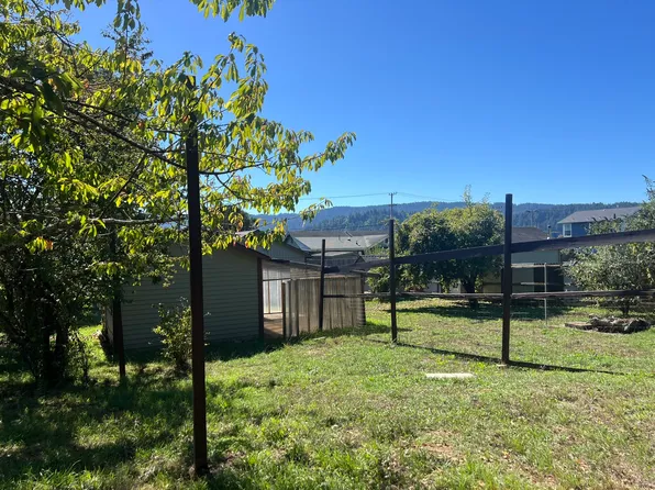 1809 Glendale Dr, McKinleyville, CA