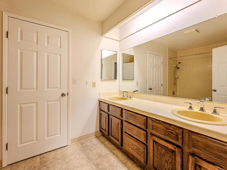 327 Clarkin Ct — Photo 18