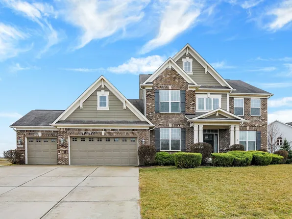 1266 Colinbrook Cir, Greenwood, IN 46143