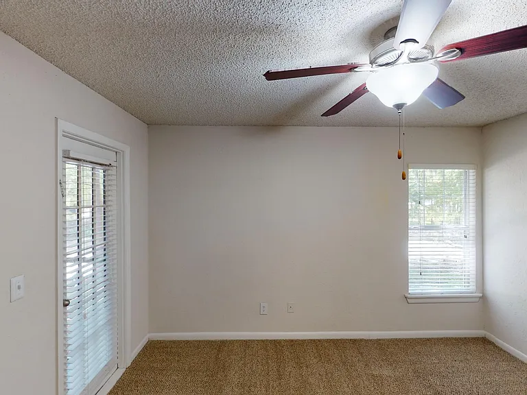 Altamira Place Apartment Homes — Photo 138