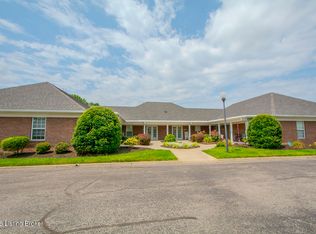 8421 Elsie Ct, Louisville, KY 40228