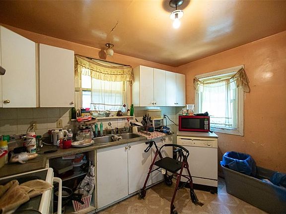 4th image of 339 Melvin Ave
