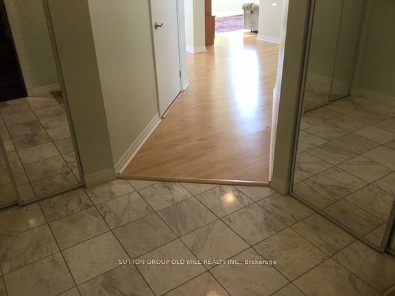 3rd image of 1359 Rathburn Rd E #909