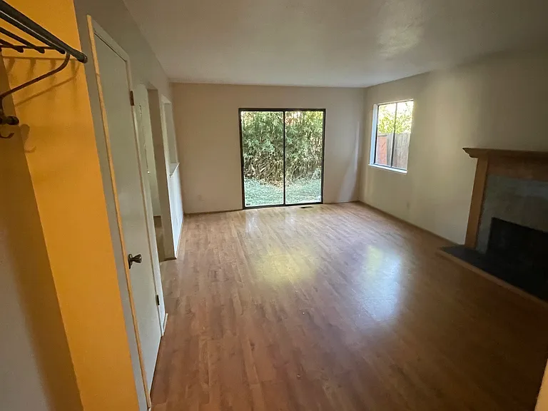 4589 Melody Dr — Photo 3