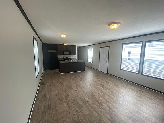 4th image of 59323 Cary Ln