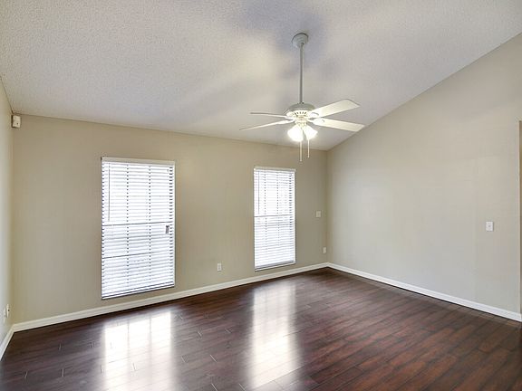3rd image of 1245 Crossfield Dr