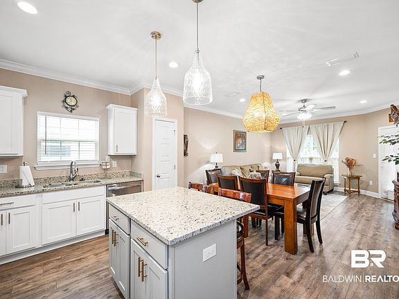 5th image of 2651 S Juniper St #2100