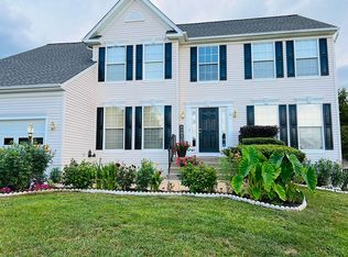 52 Country Manor Dr, Fredericksburg, VA 22406