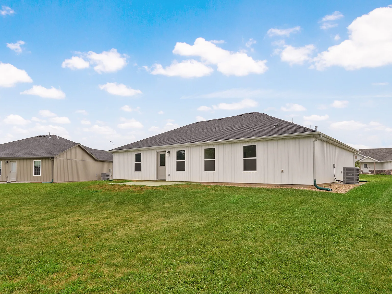 3 bed, 1500 sqft, $2,150 — Photo 4