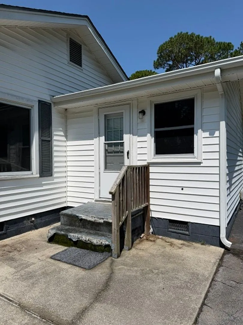 104B Charles St - Charles St — Photo 1